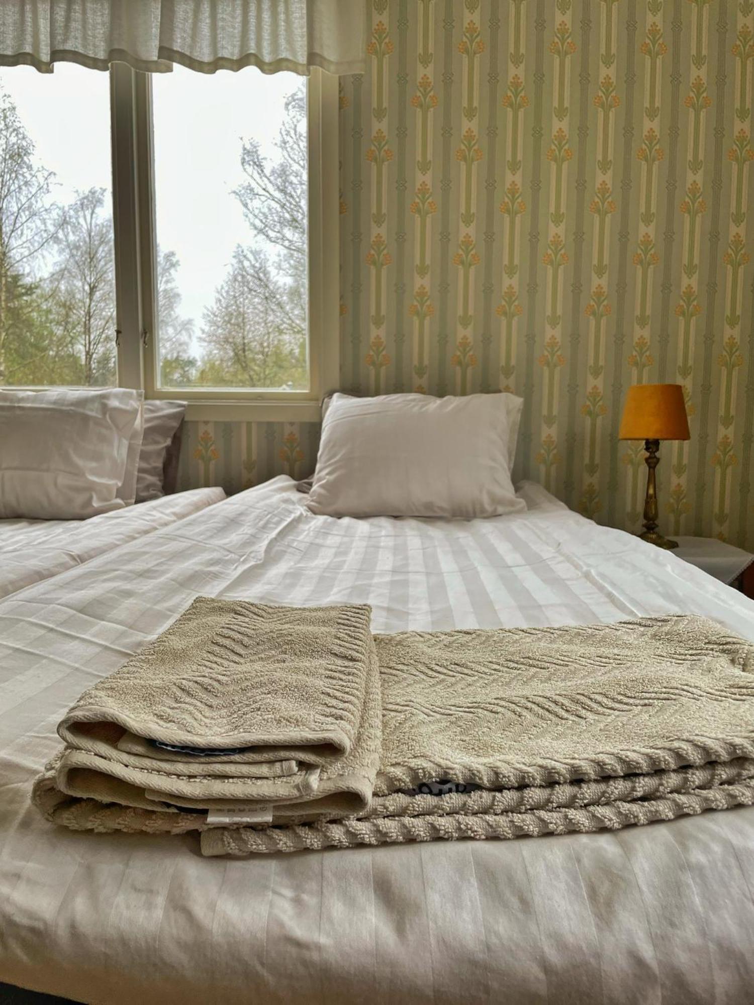 Viktors Affaershus Bed & Breakfast Atran Dış mekan fotoğraf